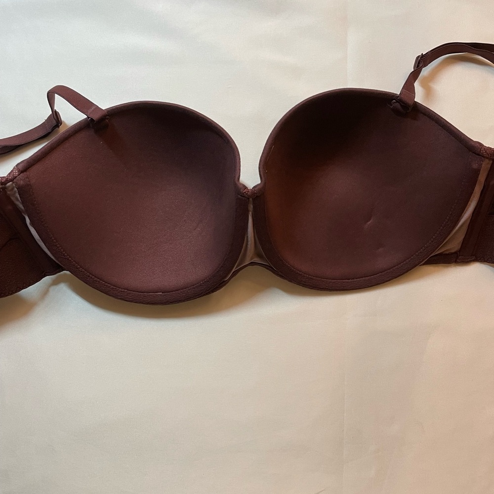 Victoria’s Secret 36D Body by Victoria Multi-Way Bra with lace accents - Picture 2 of 8